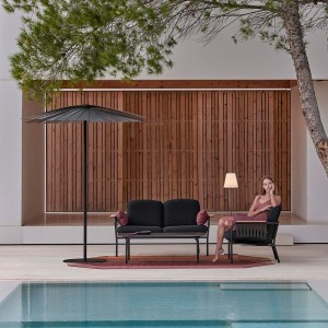 Sillón Capa de Gandia Blasco. Mobiliario de diseño moderno de exterior.