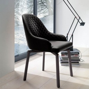 Sillón Demetra de Ozzio design. Tapizado en piel, ecopiel o terciopelo.
