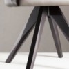 Sillón Olimpia de Ozzio design. Estructura en madera y tapizado en piel, ecopiel o terciopelo.