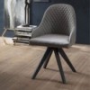 Sillón Olimpia de Ozzio design. Estructura en madera y tapizado en piel, ecopiel o terciopelo.