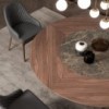 Sillón Thelma de Ozzio design. Estructura en madera y tapizado en piel, ecopiel o terciopelo.