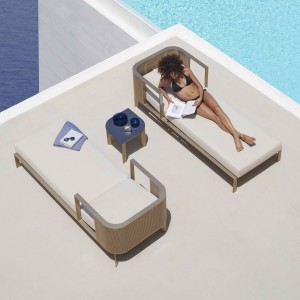 Mesa baja Solanas de Gandia Blasco. Mesas de diseño para terrazas y patios.