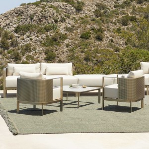 Mesa baja Solanas de Gandia Blasco. Mesas de diseño para terrazas y patios.
