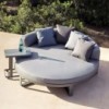 Mesa auxiliar Flat de Gandia Blasco. Mesa de diseño moderno para exterior.