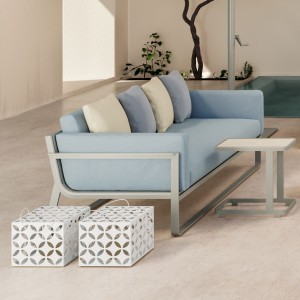 Mesa auxiliar Flat de Gandia Blasco. Mesa de diseño moderno para exterior.