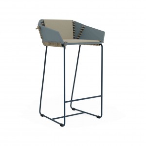 Taburete Counter Textile de Gandia Blasco con respaldo bajo para exterior.
