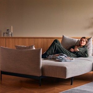 Sofá cama matrimonio Malloy de Innovation Living tapizado de alta calidad.