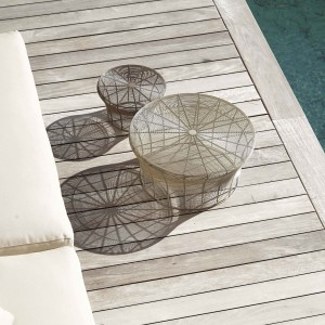 Mesa baja Aram Outdoor de diseño para jardín o terraza de Gandia Blasco.