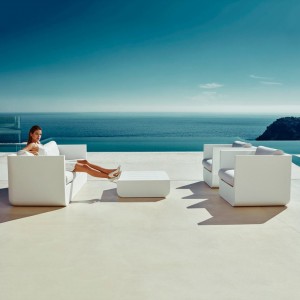 Butaca Ulm Lacada o Mate con Luz Led Interior | Vondom | Lluesma