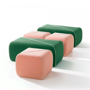Pouf Crossed de B-Line. Muebles y complementos de exterior e interior.