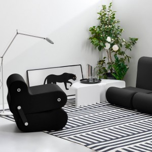 Mesa auxiliar 4/4 de B-Line. Muebles y complementos de exterior e interior.