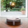 Mesa auxiliar 4/4 de B-Line. Muebles y complementos de exterior e interior.