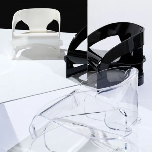 Butaca de diseño ideal para salón o exteriores Joe Colombo Kartell.