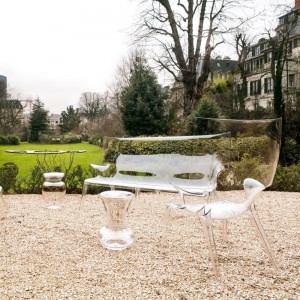 Sofá Uncle Jack de Kartell de diseño innovador ideal para exteriores.