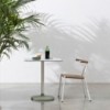 Mesa Cuadrada Fonda de B-Line. Muebles y complementos de exterior e interior.