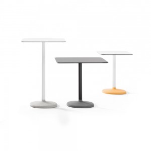 Mesa Alta Fonda de B-Line. Muebles y complementos de exterior e interior.