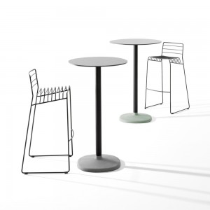 Mesa Alta Fonda de B-Line. Muebles y complementos de exterior e interior.