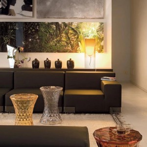 Lámpara sobremesa Toobe Kartell. Acabado cristal ideal para interiores.