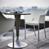 Mesa  Dr. Na de Kartell. Diseño fresco y original para salón o jardín.