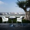 Mesa  Dr. Na de Kartell. Diseño fresco y original para salón o jardín.