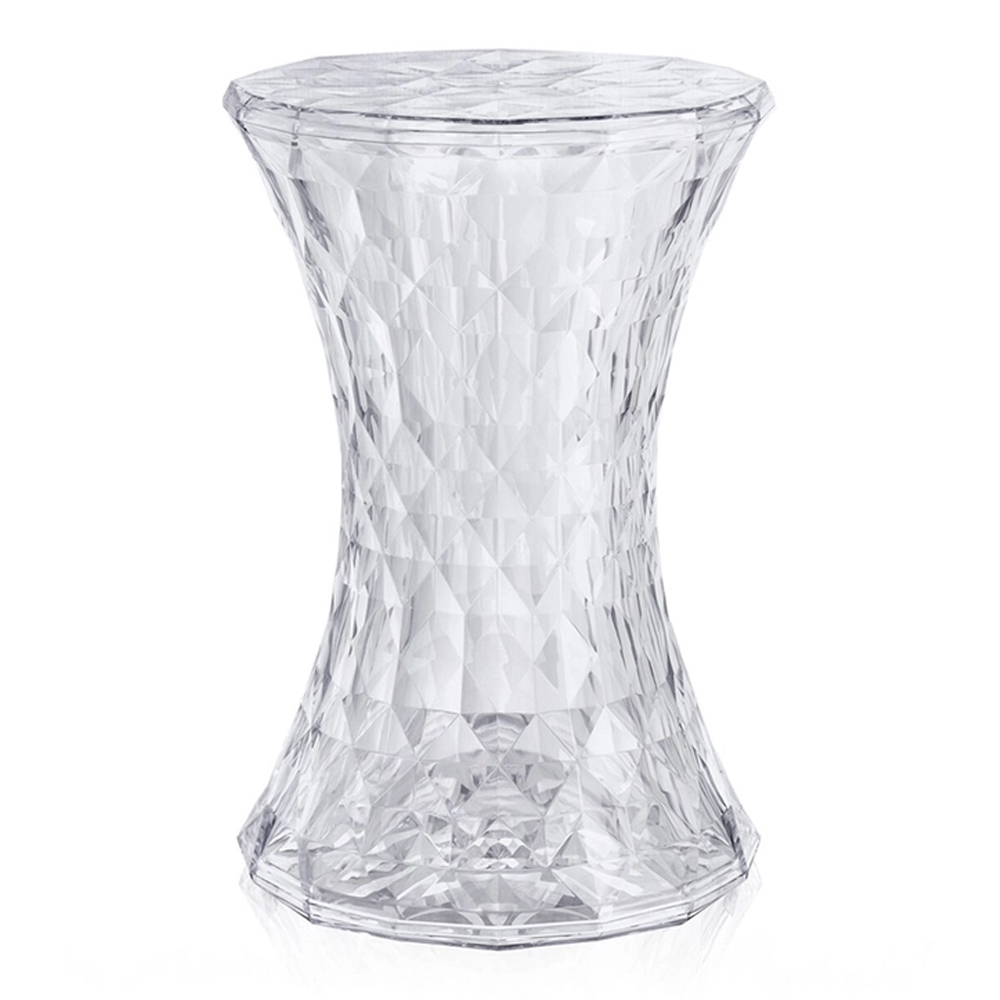Mesita auxiliar Stone de Kartell. Disponible en variedad de colores.