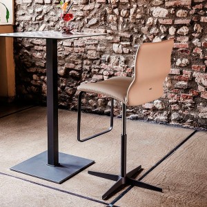 Taburete Victor X de Cattelan Italia. Muebles modernos italianos. Taburetes giratorios.