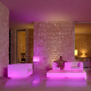 Lámpara Cubo Vela en Varios Tamaños con Luz Led | Diseño de Vondom