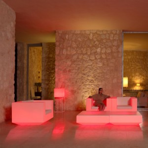 Lámpara Cubo Vela en Varios Tamaños con Luz Led | Diseño de Vondom