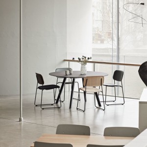 Silla Soft Edge 50 de madera de gran diseño moderno para espacios interiores catálogo Hay