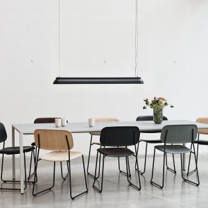 Silla Soft Edge 50 de madera de gran diseño moderno para espacios interiores catálogo Hay