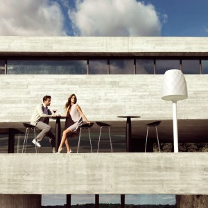 Taburete Vases fabricado en Resina para Espacios Exteriores | Vondom