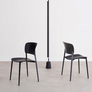 Silla de diseño PLY para comedor de Desalto. Silla moderna de diseño.