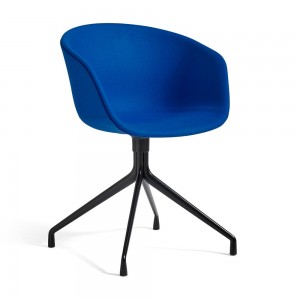 Silla de aluminio y polipropileno tapizada de Hay ideal para las oficinas