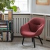 Butaca AAL 82 tapizado Soft de Hay para interiores, estilo nórdico y asiento tapizado.