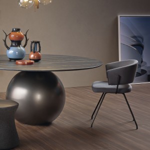 Silla Bahia de Bonaldo. Moderno diseño italiano. tapizada envolvente.