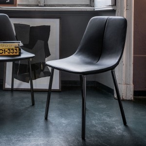 Silla By met de Bonaldo. Moderna silla de acero. Diseño y calidad Italiana.