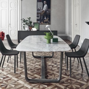 Silla By met de Bonaldo. Moderna silla de acero. Diseño y calidad Italiana.