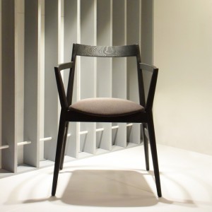 Silla Dobra madera de Prostoria. Sillas diseño de madera.