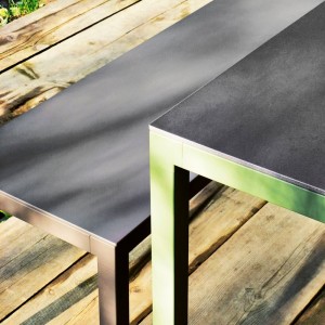 Banco Helsinki de Desalto. Bancos de diseño italiano para interior y exterior.