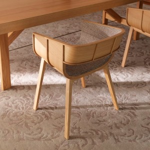 Sillón Maritime de madera y tapizada de Casamania. Sillas para exterior de diseño.