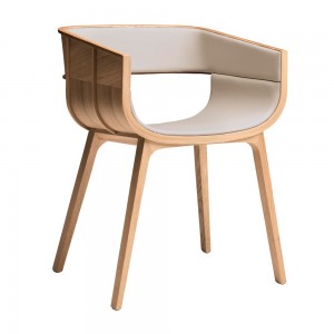 Sillón Maritime de madera y tapizada de Casamania. Sillas para exterior de diseño.