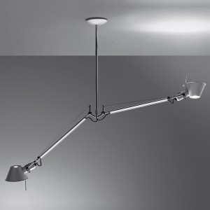 Tolomeo due bracci suspension alluminio Artemide de diseño elegante.