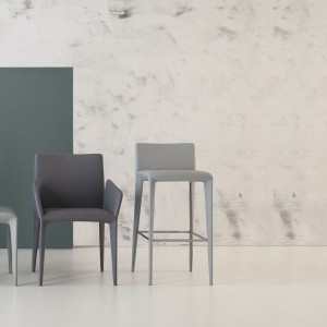Taburete Filly too de Bonaldo. Sillas modernas. Mobiliario de diseño.