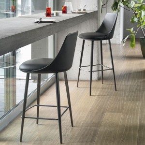 Taburete Itala too de Bonaldo. Sillas modernas. Mobiliario de diseño.