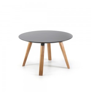 Mesa redonda Oblique de Prostoria con tapa de MDF. Mesa diseño de madera.