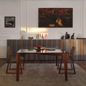 Mesa moderna Autoreggente de Horm. Muebles modernos de diseño italiano.