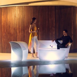 Sofá Biophilia con Tapizado en Tela Náutica y Acabado en Mate | Vondom