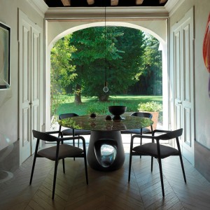 Silla Velasca de madera de Horm. Muebles contemporános de diseño italiano.