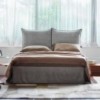 Cama con cabezal Milos de Horm. Muebles modernos de diseño para hogar.