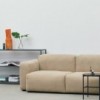 Sofá Mags soft tapizado de HAY para salón. Con sistema de muelle y plumón.